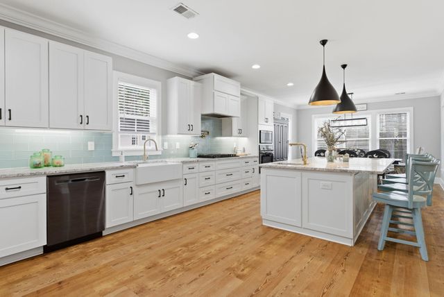 613 Collins Creek Dr., Murrells Inlet, SC 29576