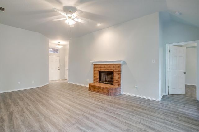 692 High Crest Drive, Azle, TX 76020