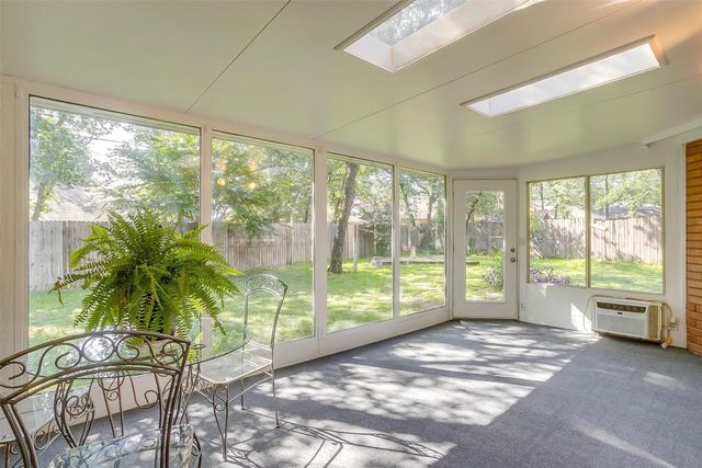692 High Crest Drive, Azle, TX 76020