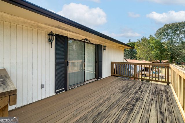 70 North Drive, Hampton, GA 30228