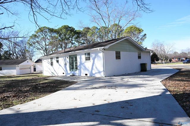 3814 Melody Circle NE, Huntsville, AL 35811