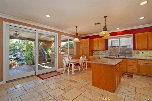 971 Trovita, Corona, CA 92881