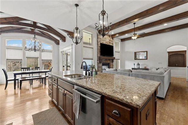 16336 S Twilight Lane, Olathe, KS 66062