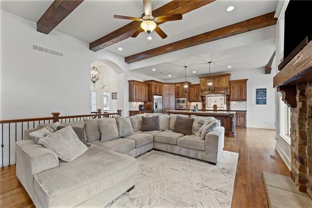 16336 S Twilight Lane, Olathe, KS 66062