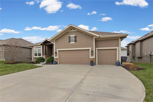 16336 S Twilight Lane, Olathe, KS 66062