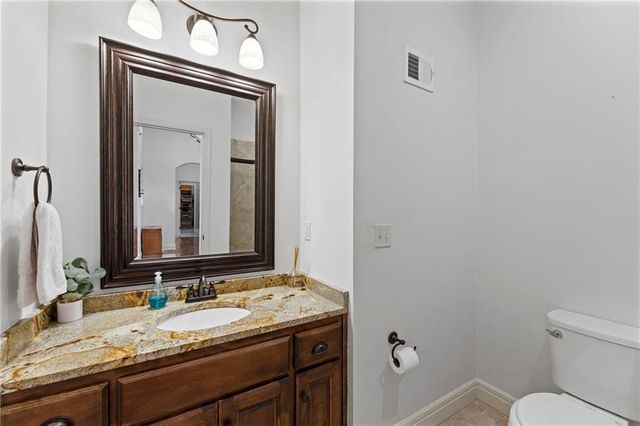 16336 S Twilight Lane, Olathe, KS 66062