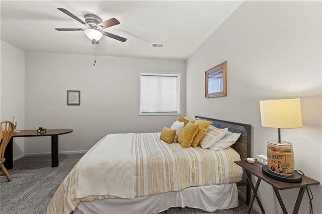 16336 S Twilight Lane, Olathe, KS 66062