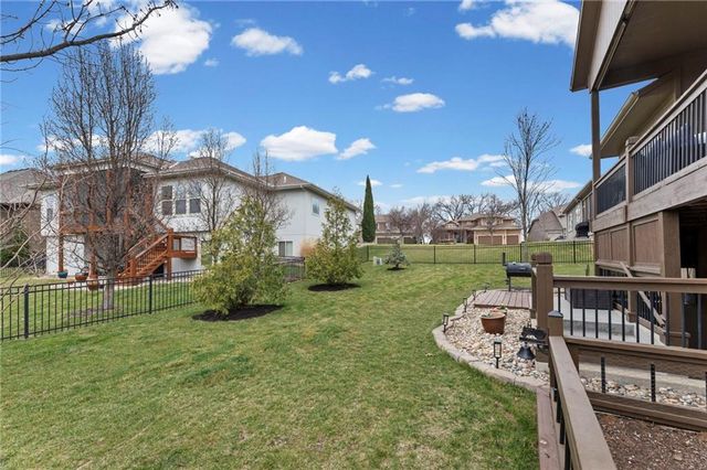 16336 S Twilight Lane, Olathe, KS 66062