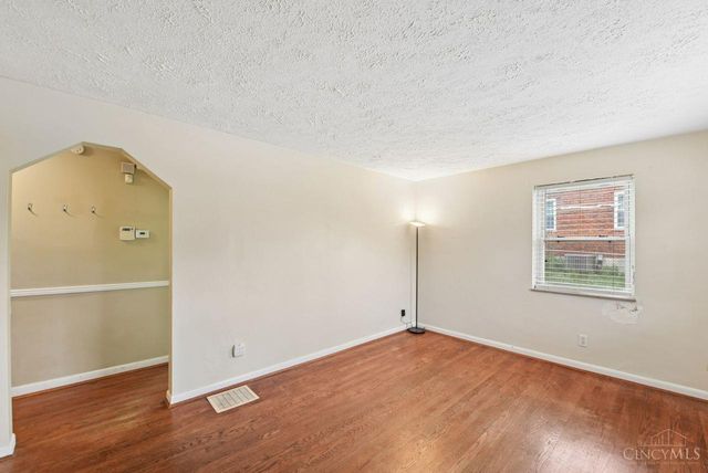 8546 Darnell Avenue, Sycamore Twp, OH 45236