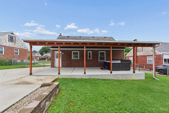 8546 Darnell Avenue, Sycamore Twp, OH 45236