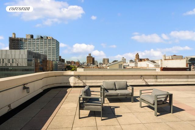 555 Lenox Ave Apt 2B, New York City, NY 10037