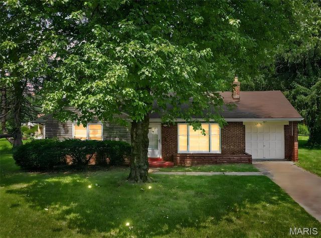 1363 Kroeger Drive, Dellwood, MO 63135