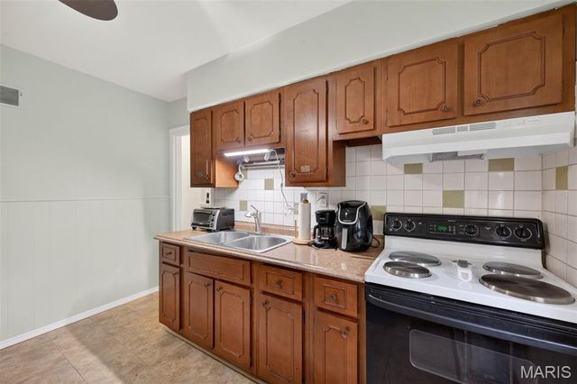1363 Kroeger Drive, Dellwood, MO 63135