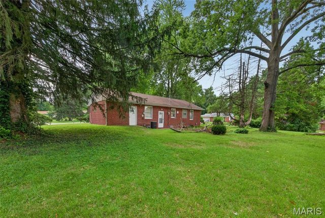 1363 Kroeger Drive, Dellwood, MO 63135