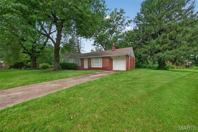 1363 Kroeger Drive, Dellwood, MO 63135