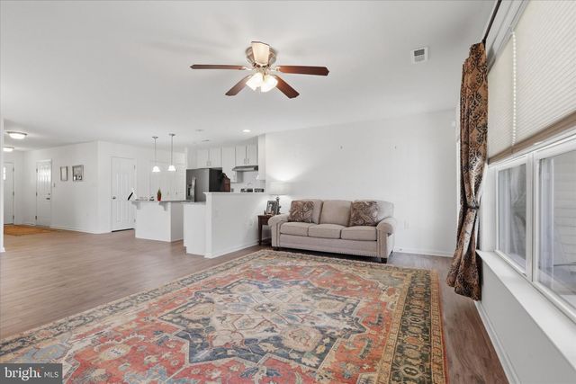 75 SAFFRON TER, Falling Waters, WV 25419