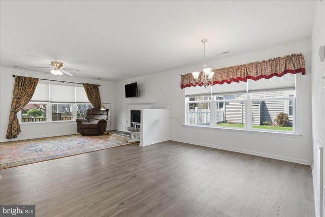 75 SAFFRON TER, Falling Waters, WV 25419