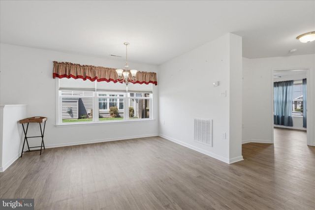 75 SAFFRON TER, Falling Waters, WV 25419