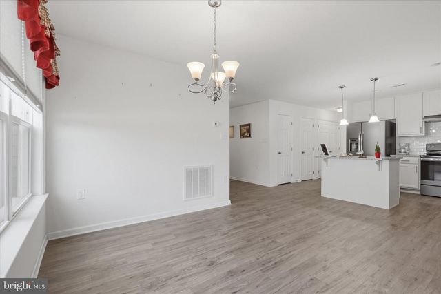 75 SAFFRON TER, Falling Waters, WV 25419