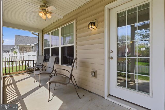 75 SAFFRON TER, Falling Waters, WV 25419