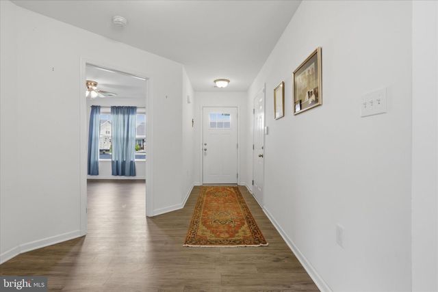 75 SAFFRON TER, Falling Waters, WV 25419