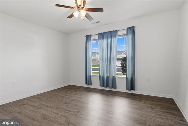 75 SAFFRON TER, Falling Waters, WV 25419
