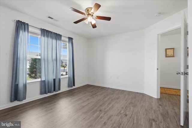 75 SAFFRON TER, Falling Waters, WV 25419