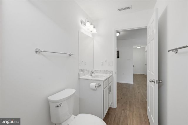 75 SAFFRON TER, Falling Waters, WV 25419