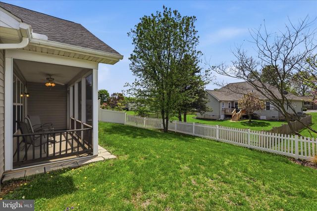 75 SAFFRON TER, Falling Waters, WV 25419