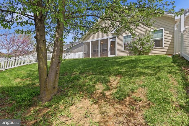 75 SAFFRON TER, Falling Waters, WV 25419