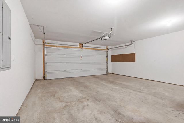 75 SAFFRON TER, Falling Waters, WV 25419