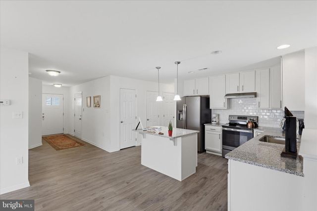 75 SAFFRON TER, Falling Waters, WV 25419