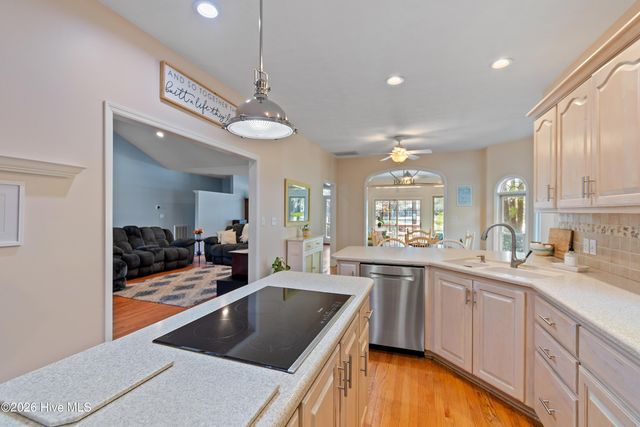 3159 Fairway 3 Court SW, Supply, NC 28462