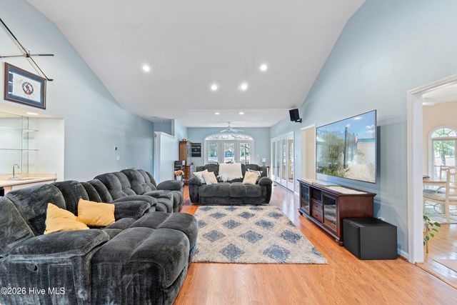 3159 Fairway 3 Court SW, Supply, NC 28462