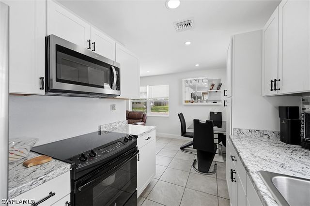 1776 Glenway CT, Fort Myers, FL 33916