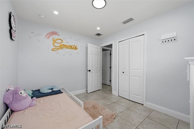 1776 Glenway CT, Fort Myers, FL 33916