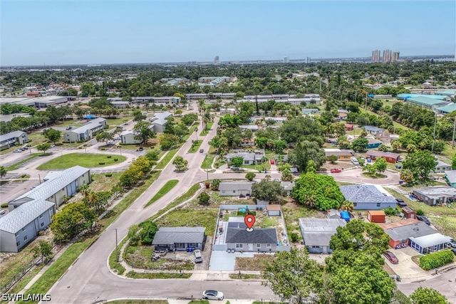 1776 Glenway CT, Fort Myers, FL 33916