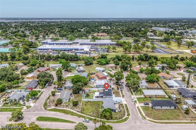 1776 Glenway CT, Fort Myers, FL 33916