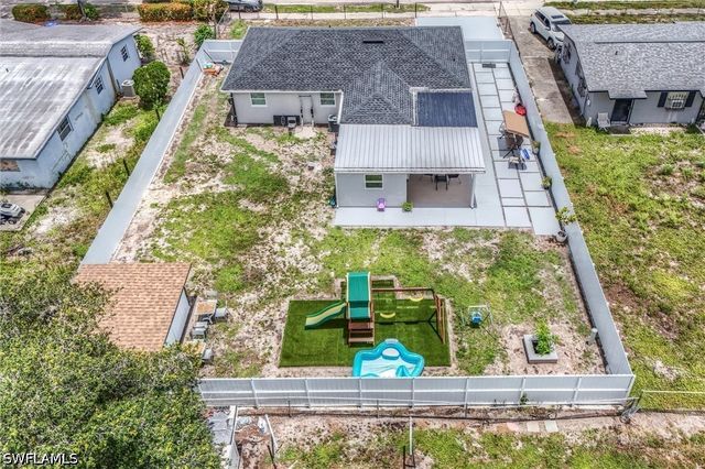 1776 Glenway CT, Fort Myers, FL 33916