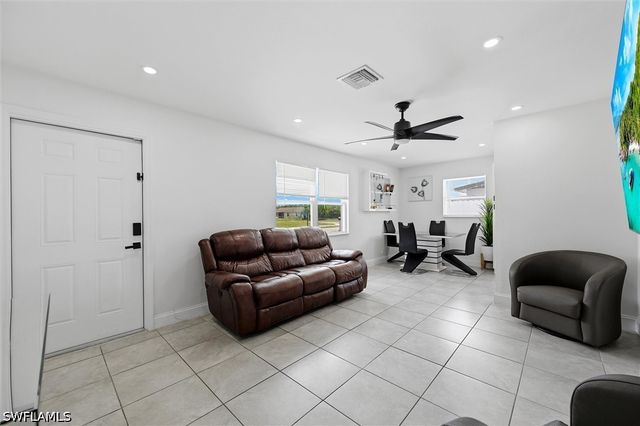1776 Glenway CT, Fort Myers, FL 33916