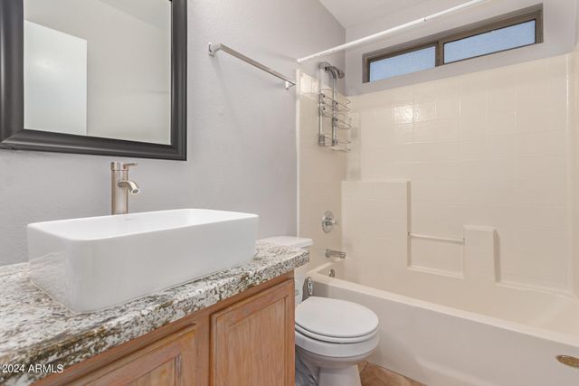 4049 E MELINDA Lane, Phoenix, AZ 85050