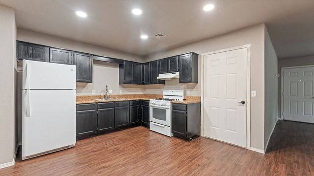 153 W Hill Street, Farmington, AR 72730