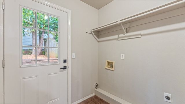 153 W Hill Street, Farmington, AR 72730