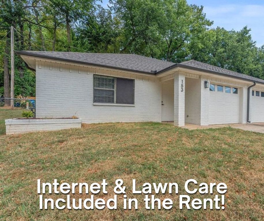 153 W Hill Street, Farmington, AR 72730