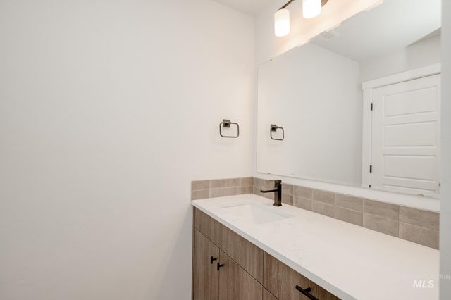 13685 Judson St, Caldwell, ID 83607