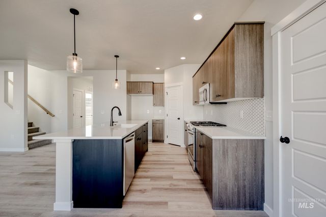 13685 Judson St, Caldwell, ID 83607