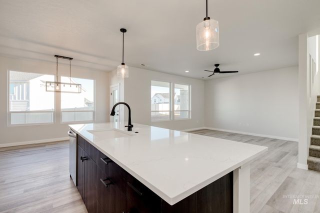 13685 Judson St, Caldwell, ID 83607