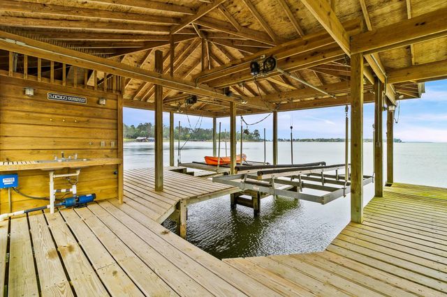 145 Island Drive, Livingston, TX 77351