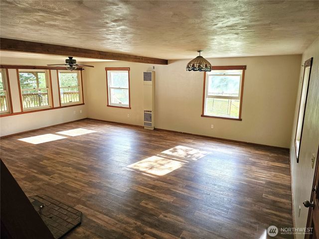 15711 Vail Cut Off Road SE, Rainier, WA 98576