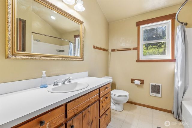 15711 Vail Cut Off Road SE, Rainier, WA 98576